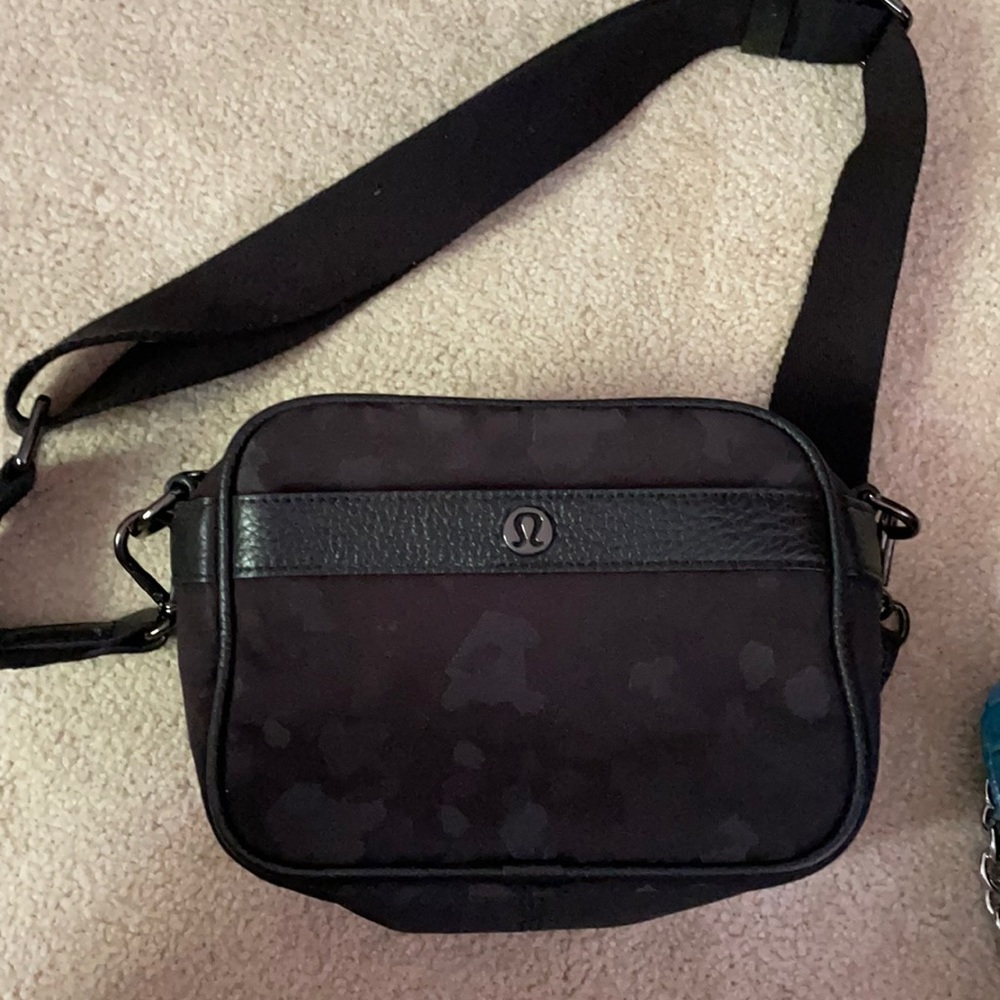Camel printed lulu lemon purse